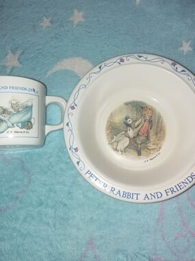 Peter Rabbit and Friends Plastic Bowl & Mug Set - White with Blue Trim